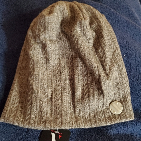 NWT taupe SWEATER BEANIE - Picture 1 of 2